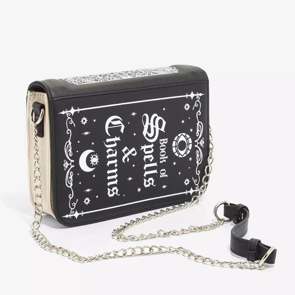 Witchy Halloween Purse Summerween